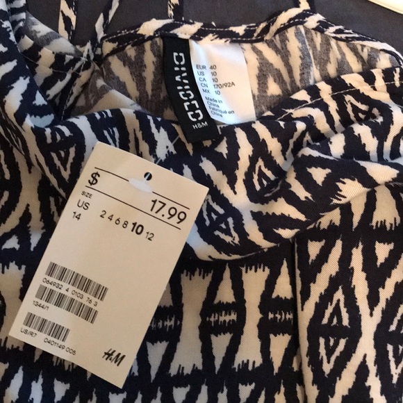 H&M Divided Blue and White Flowy Dress. NWT - Picture 3 of 3